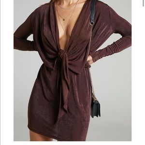 Kierah plunging center tie mini dress in chocolate